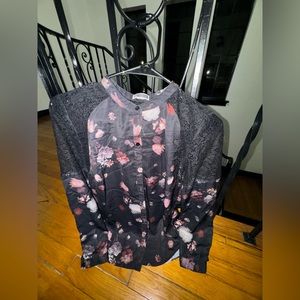 BLACK AND PURPLE FLOWER BLOUSE CHELSEA28